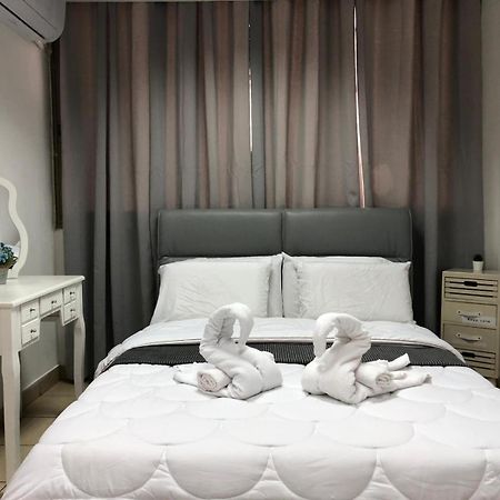 Sea Line Hotel From R&A Group Bat Yam Esterno foto