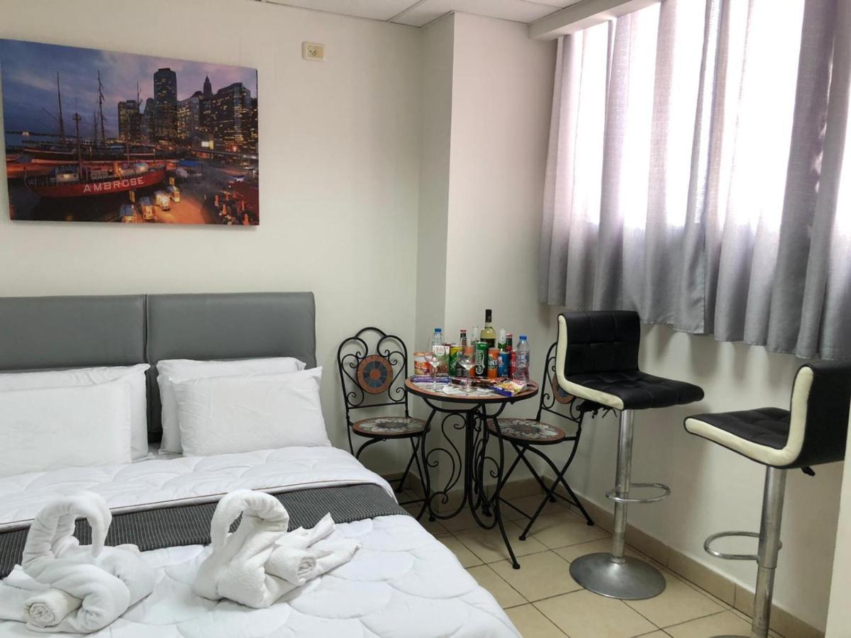 Sea Line Hotel From R&A Group Bat Yam Esterno foto