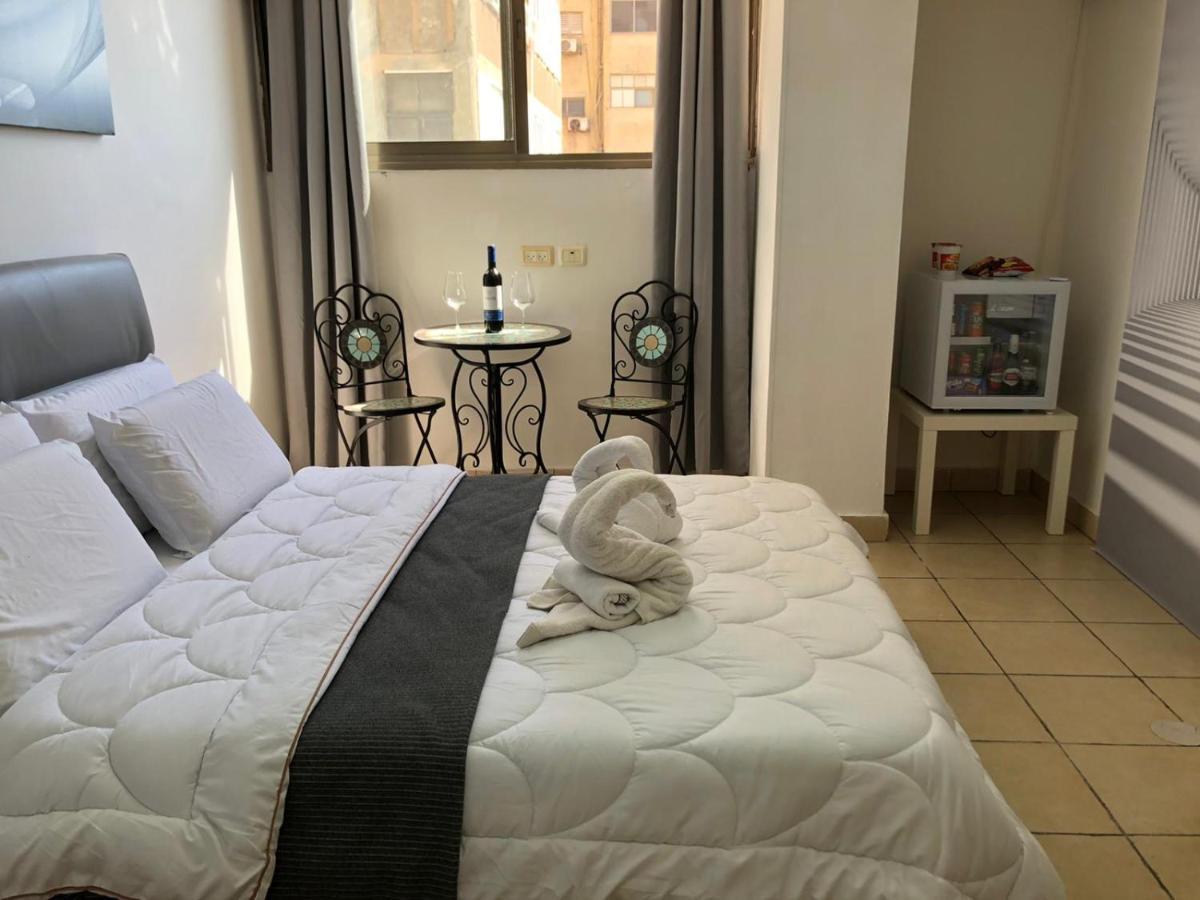 Sea Line Hotel From R&A Group Bat Yam Esterno foto