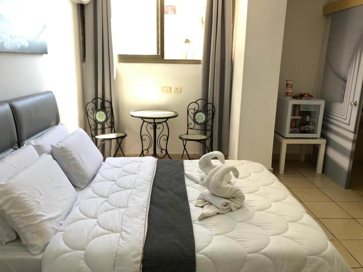 Sea Line Hotel From R&A Group Bat Yam Esterno foto