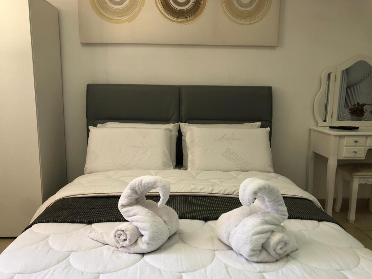Sea Line Hotel From R&A Group Bat Yam Esterno foto