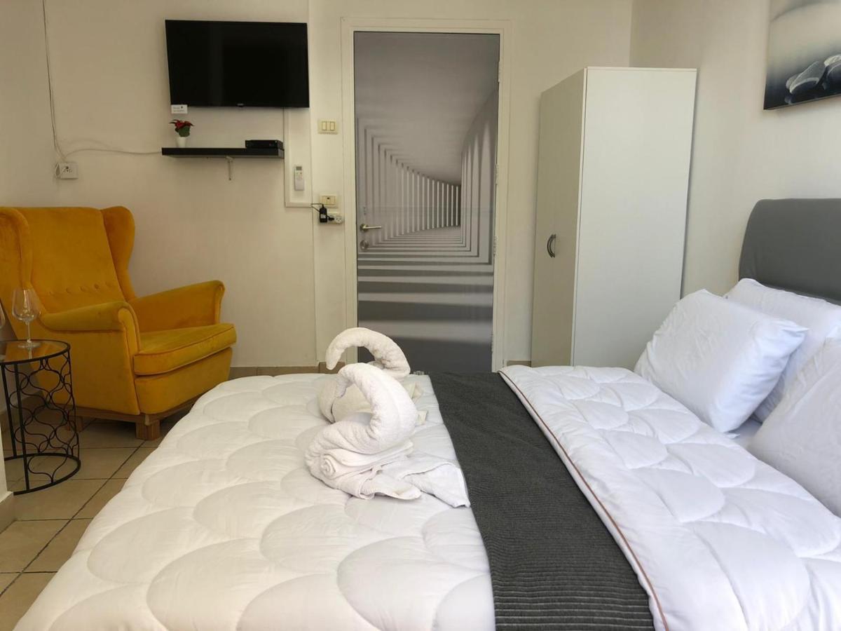 Sea Line Hotel From R&A Group Bat Yam Esterno foto