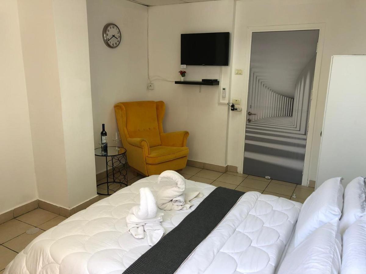 Sea Line Hotel From R&A Group Bat Yam Esterno foto