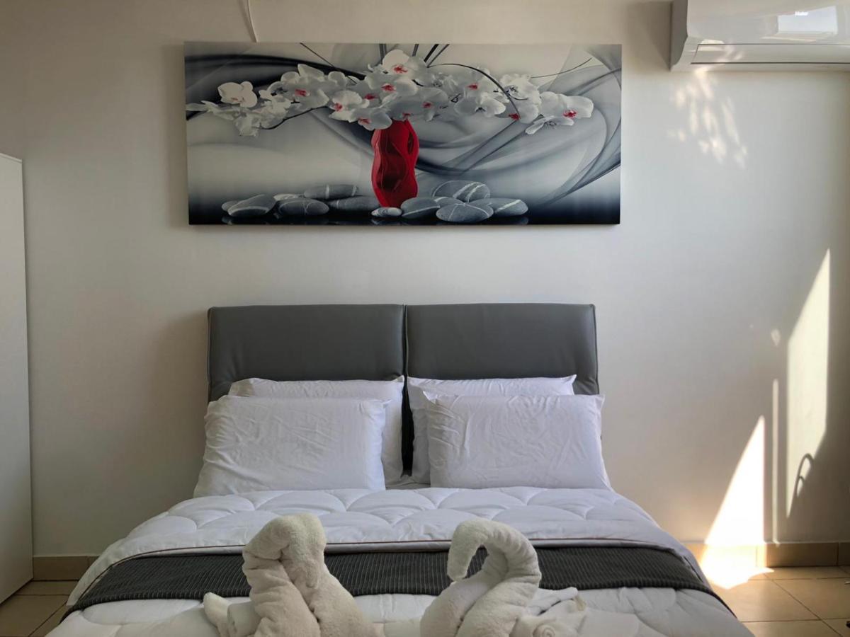 Sea Line Hotel From R&A Group Bat Yam Esterno foto