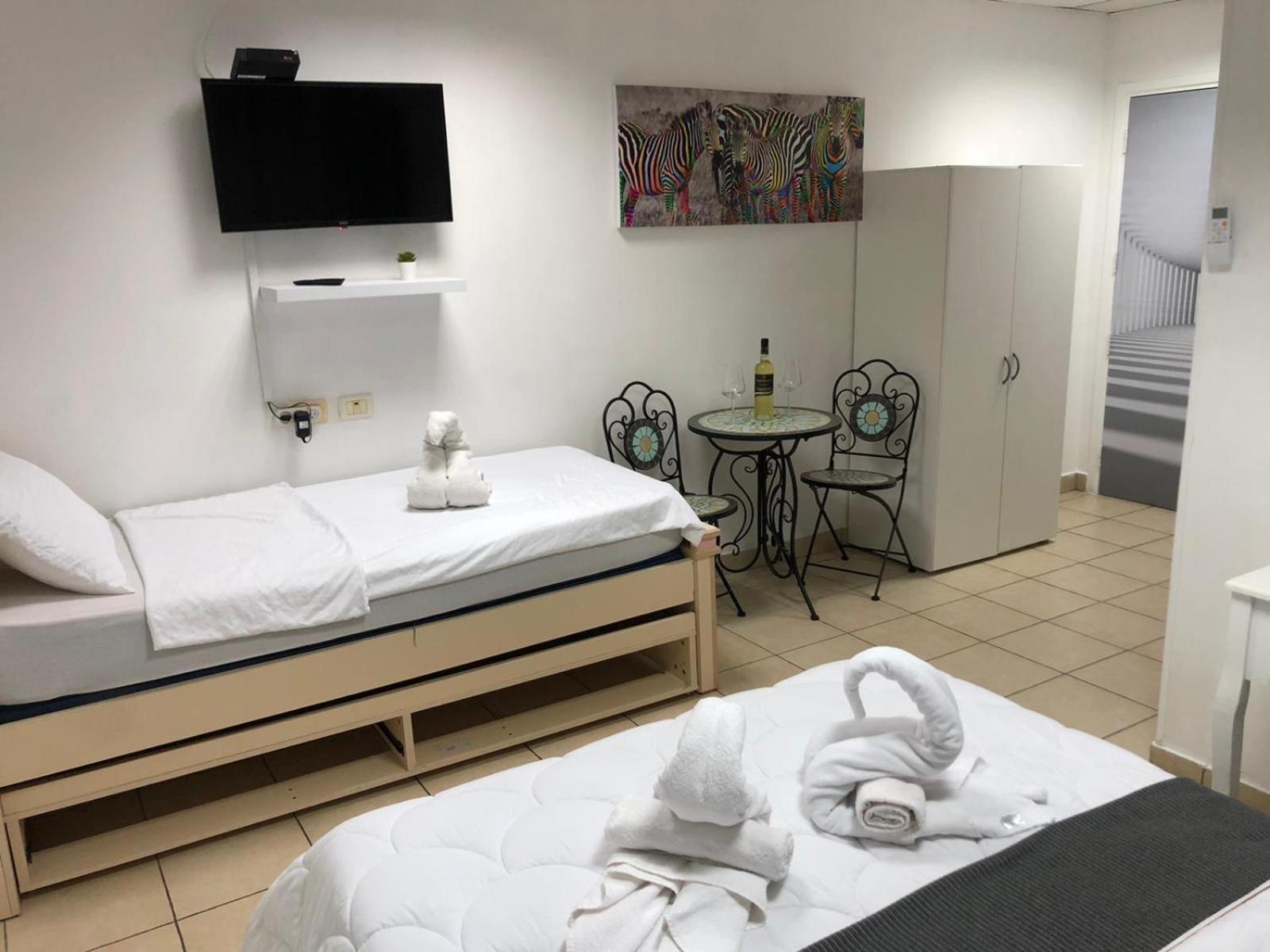 Sea Line Hotel From R&A Group Bat Yam Esterno foto