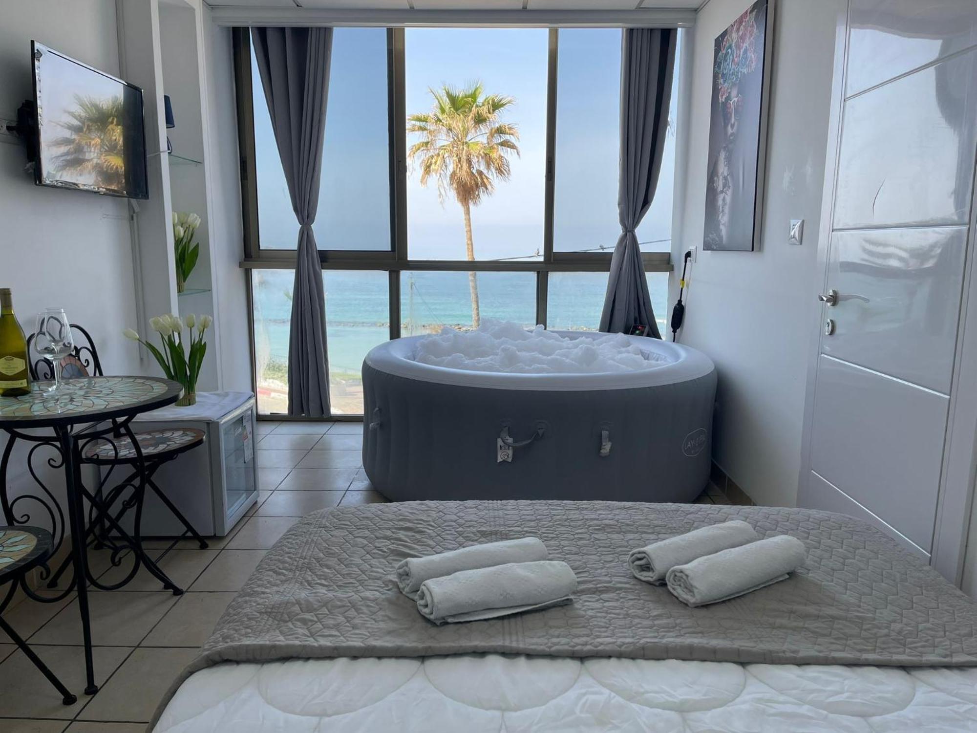 Sea Line Hotel From R&A Group Bat Yam Esterno foto